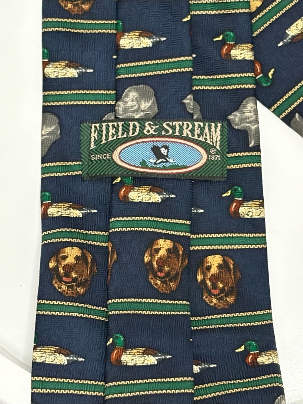 Field & Stream 100% Silk Hunting Tie Mallard Ducks Lab Retriever Made in USA - Picture 4 of 5